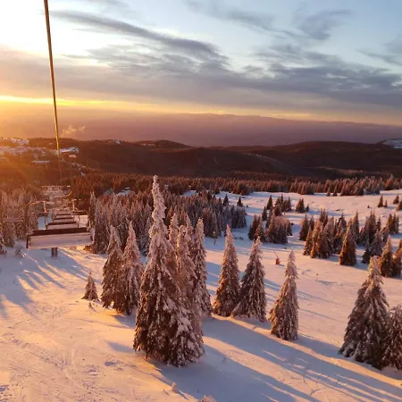 Lola Milmari & Hill Apartamento *