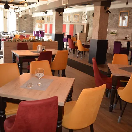 Lola Milmari & Hill Kopaonik