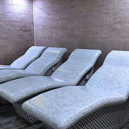 Lola Milmari & Hill Kopaonik