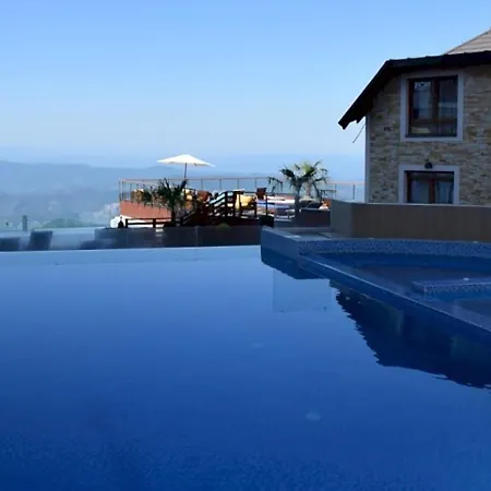 Lola Milmari & Hill 아파트