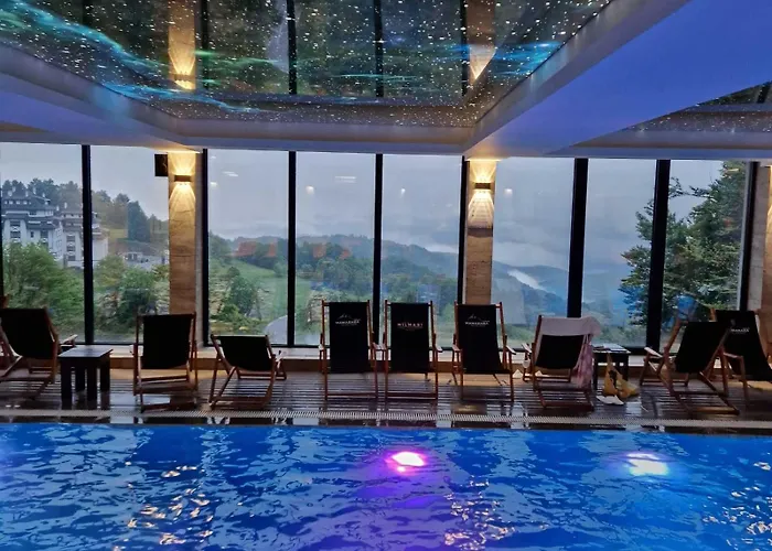 Lola Milmari & Hill كوباونيك